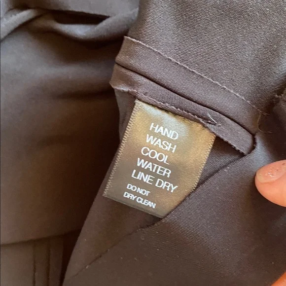 Norma Kamali shoulder pad elastic Black Long-Sleeve Top with thumbholes - Picture 6 of 8